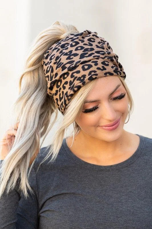 Gigi- {Black & Leopard} Double Lined Soft Knit Beanie w/ Ponytail Hole